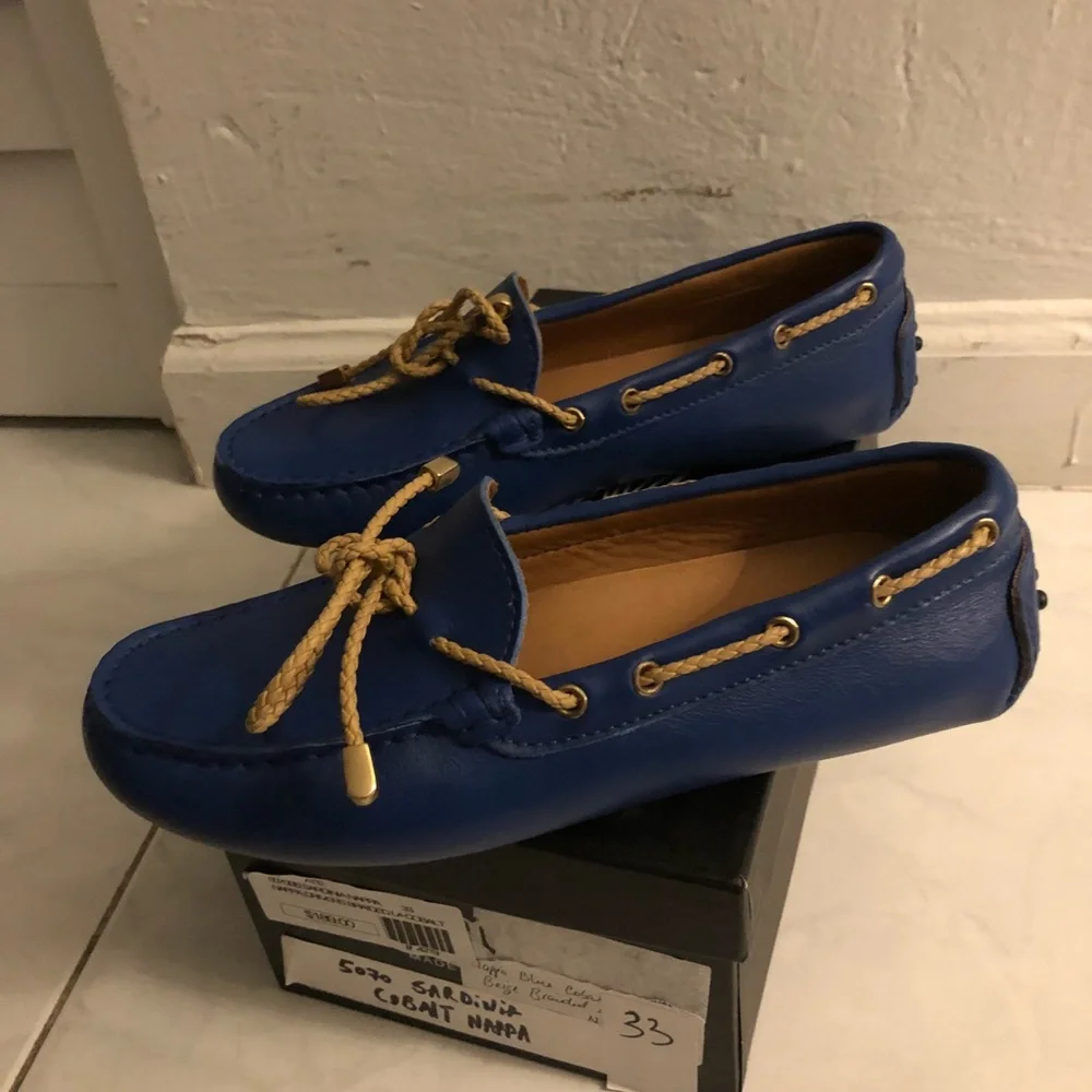 Boys Italian leather Blue shoes in box like new!